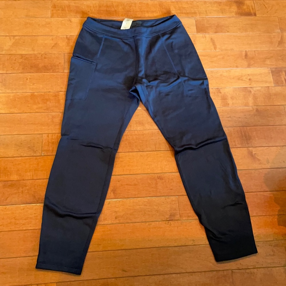 Patagonia polar-tec dark blue joggers, size medium, great condition.